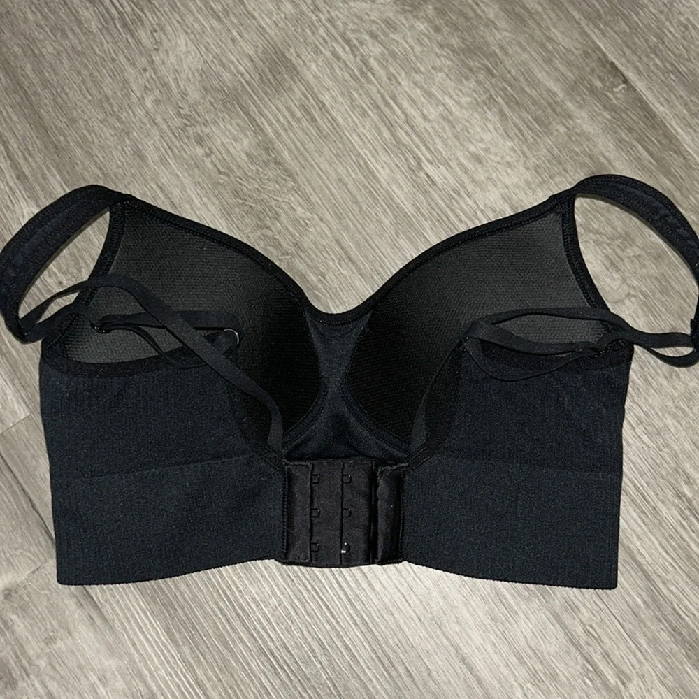 🩷FIRM PRICE🩷Victorias Secret Black Flow On Point Seamless Triangle Bra